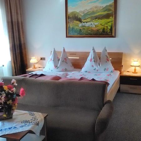 Gasthof Zum Loewen Sankt Jakob im Lesachtal Kamer foto