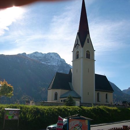 Gasthof Zum Loewen Sankt Jakob im Lesachtal Buitenkant foto
